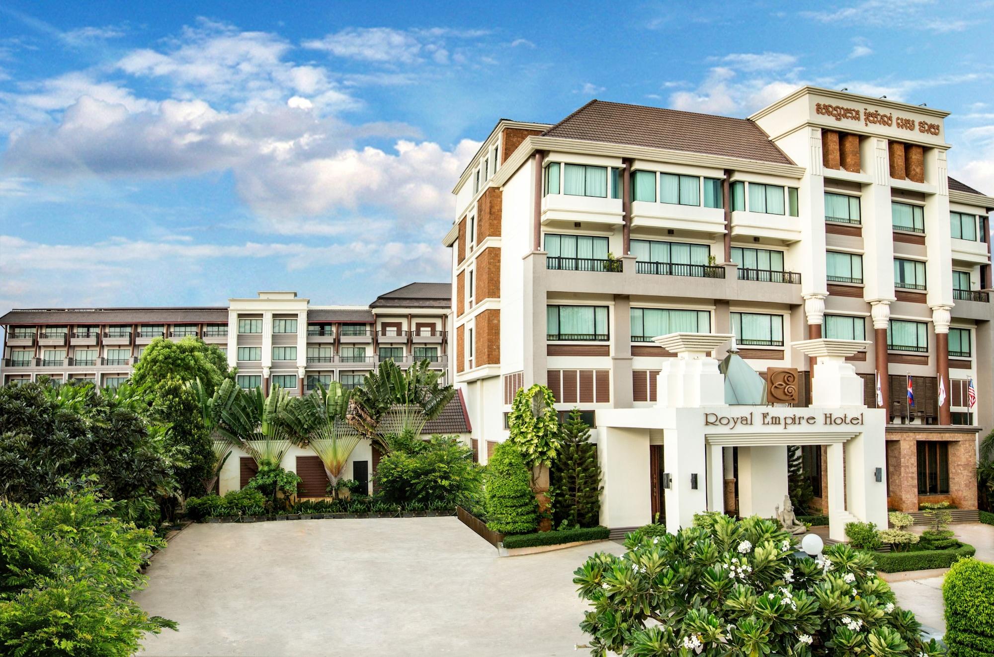 Royal Empire Premium Hotel Siem Reap Bagian luar foto